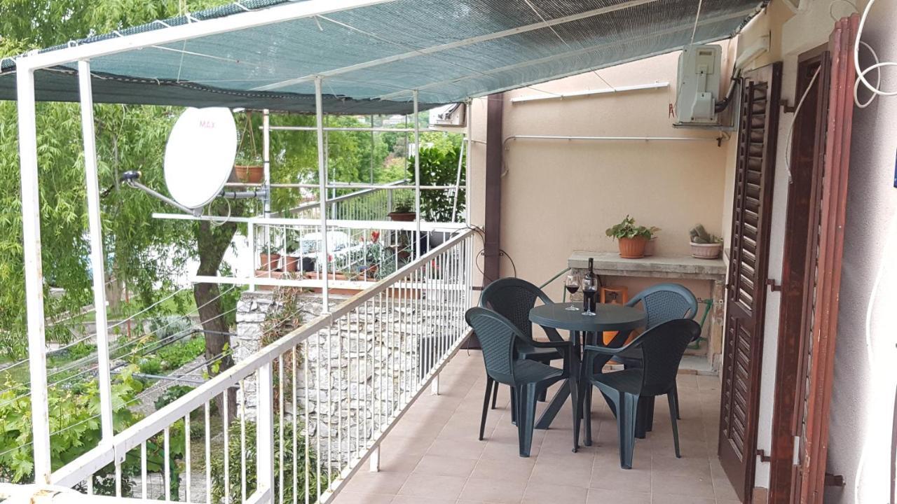 Apartman Ema 4+2 Koromačno 外观 照片